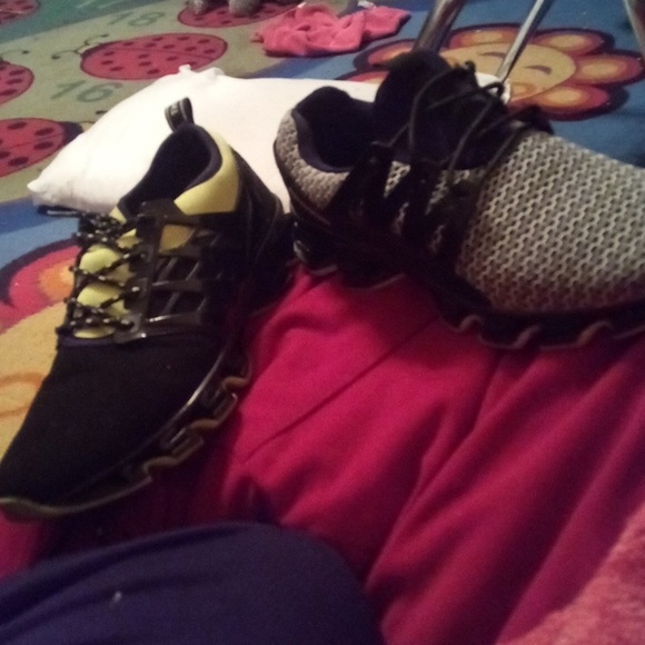 Nice shocks both colors - Picture 2 of 2